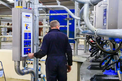 Central control panel for milking parlor