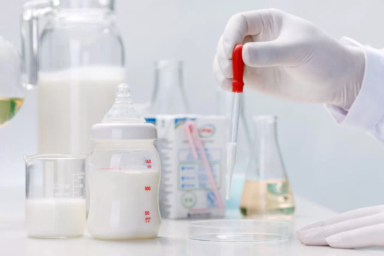 Feed sampling process in an agricultural laboratory